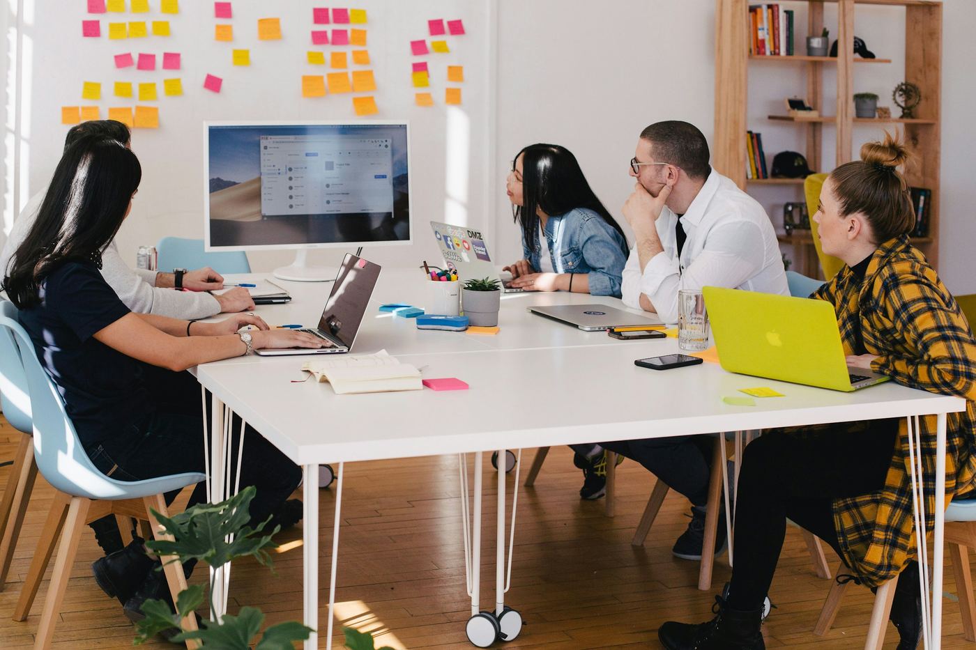 office meeting - Financial Services Advertising